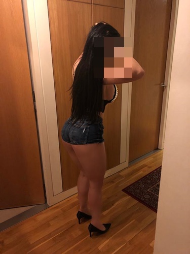 İri Gögüslü Harbiye Escort Nazire