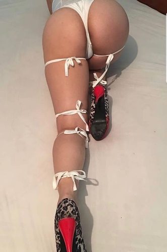 Ataköy 20 Yaş Escort Kadın Hande